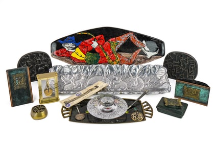 Lot of Judaica, Souvenirs, and misc desk items.