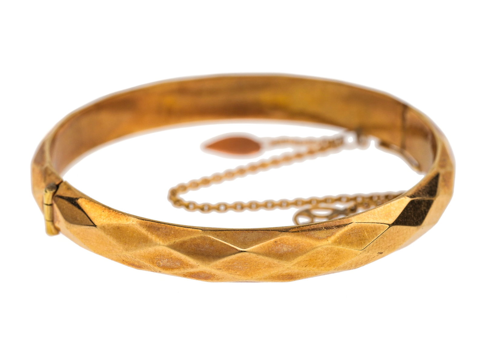 18k Yellow Gold Bangle: Marked 18k bangle. 2" diameter. 11.3 grams t.w.