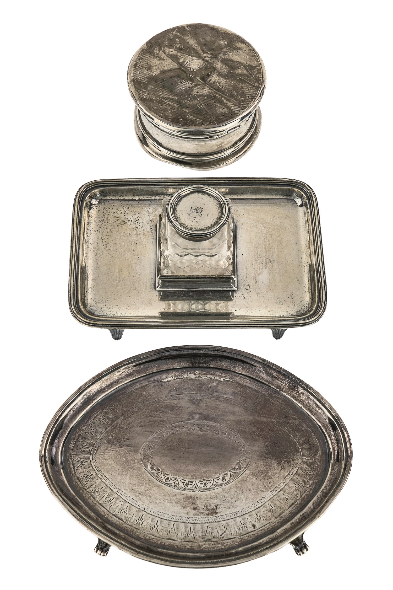 English Sterling Inkstand, Salver and Dresser Box: 3 English sterling silver articles including 1909 Elkington and Co. London sterling inkstand with cut glass inkwell insert (missing small nut under base), 1785 neoclassical small oval salver (repaired