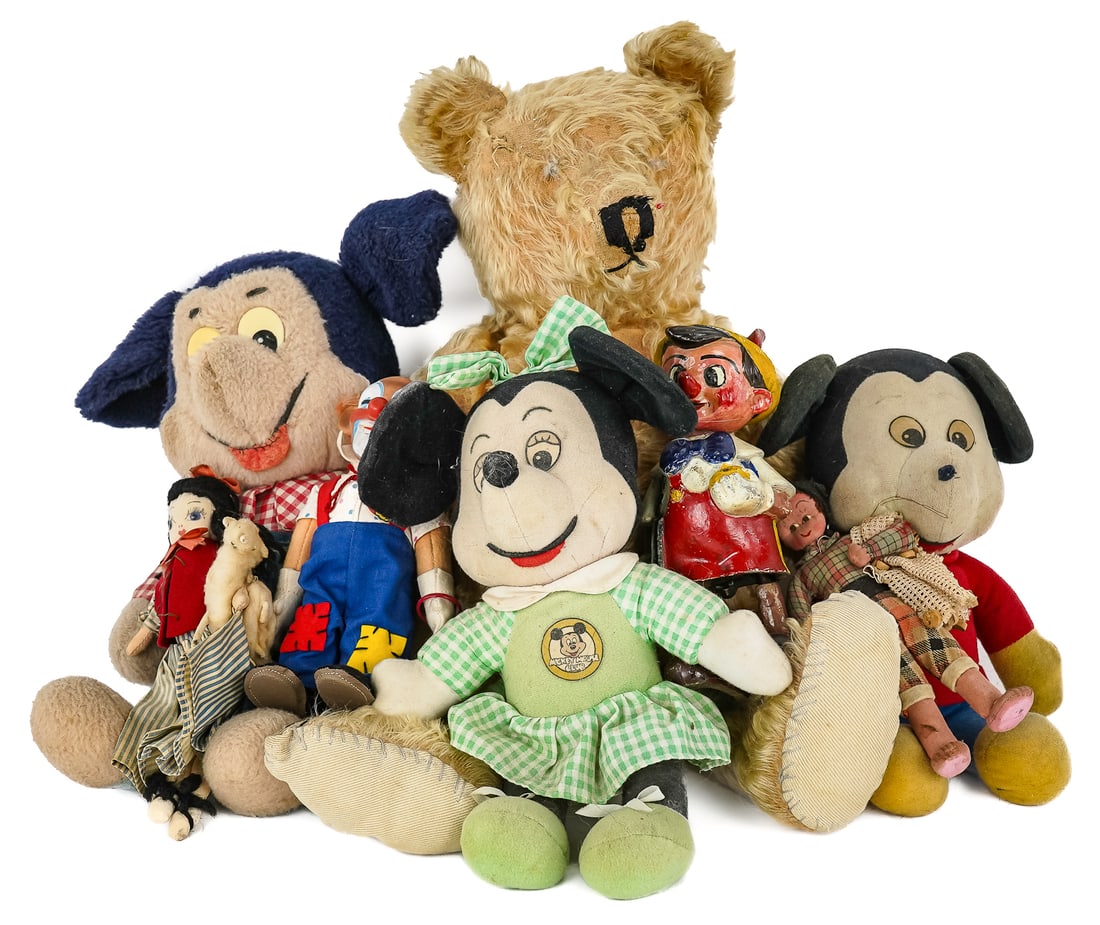 Lot of Toys and Models: Lot of Toys including Large Steiff Bear as found, clown toys, Disney Mickey and Minnie Dolls, Group of Models including Revell Jolly Roger, Hudson Miniatures "Old Timers" Strombecker "Best Friend of C