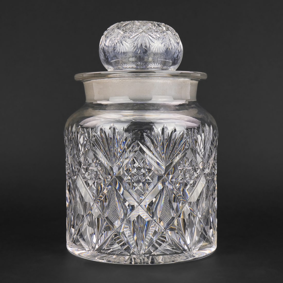 Dorflinger Marlboro Brilliant Cut Glass Humidor: Dorflinger "Marlboro" pattern American Brilliant Period Cut Glass humidor having hollow mushroom form stopper, overall excellent condition 9.5" x 7"