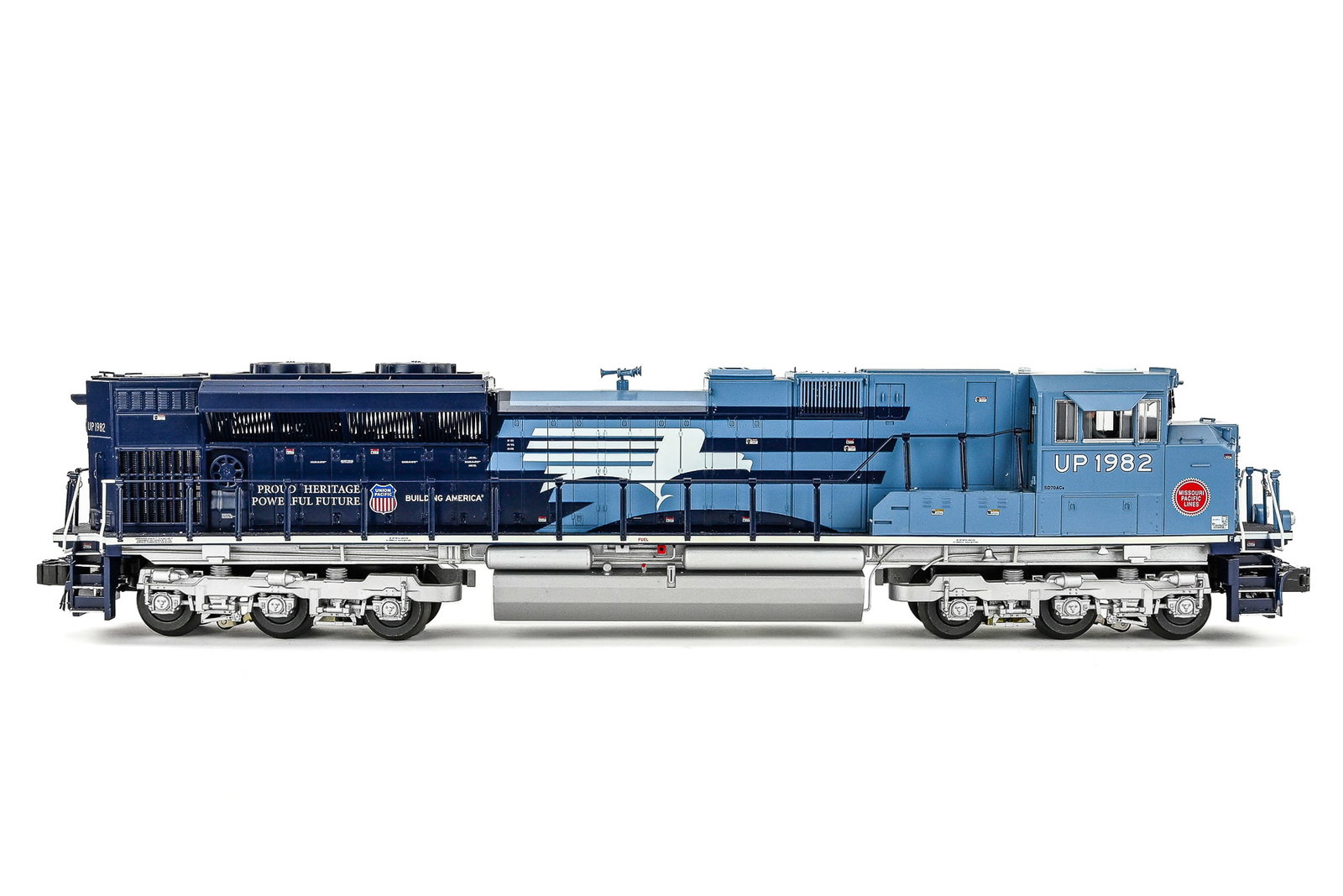 Lionel 6-28261 UP Missouri Pacific Locomotive: Lionel 6-28261 UP #1982 Missouri Pacific SD-70ACe Diesel Locomotive with original box, near mint condition, engine length 19", box length 21"