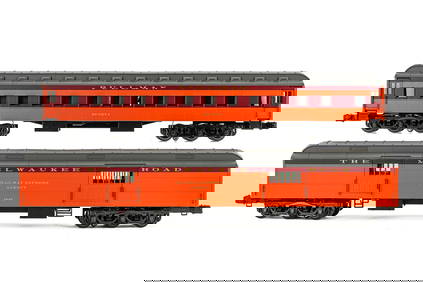 Lionel - Milwaukee Road Heavyweight Passenger Car 2 (1 of 4)