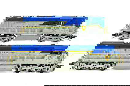 Lionel Delaware and Hudson U30C Diesel and RS-11 5001 (1 of 4)