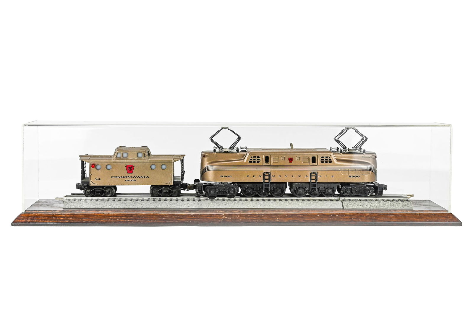 Lionel 6-18300 PA GG1 and 6-52320 Caboose (1 of 4)