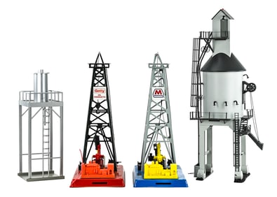 Lionel Industrial Tower and Derrick Accessory Lot