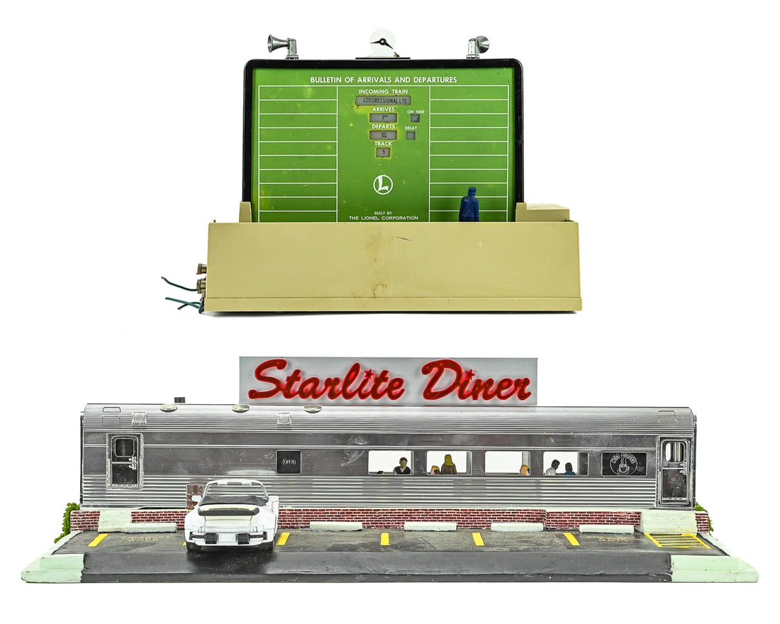 K-Line Starlite Diner, Lionel 334 Dispatch Board Lot (1 of 5)