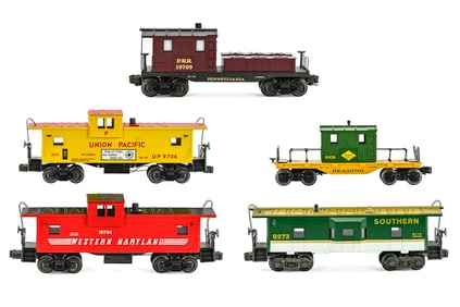 5 Lionel Cabooses with Original Boxes