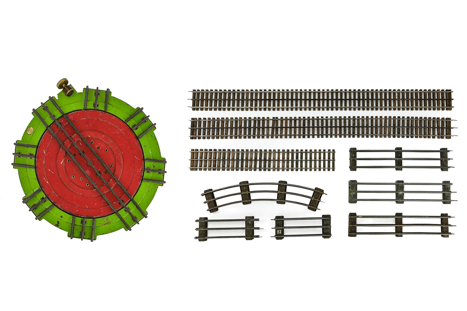 Lionel #200 Standard Gauge Manual Turntable and Track (1 of 5)