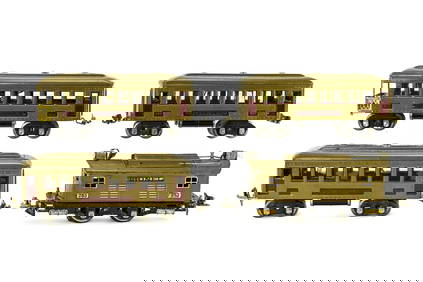 Pre war Lionel Prewar Cars, Accessories & Track Group (1 of 8)