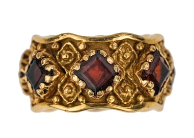 Ornate 14k & Garnet Band Ring