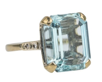 7.5 CT Aquamarine Ring