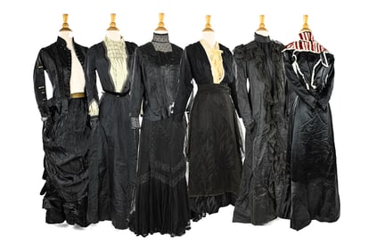 6 Black Victorian Outfits
