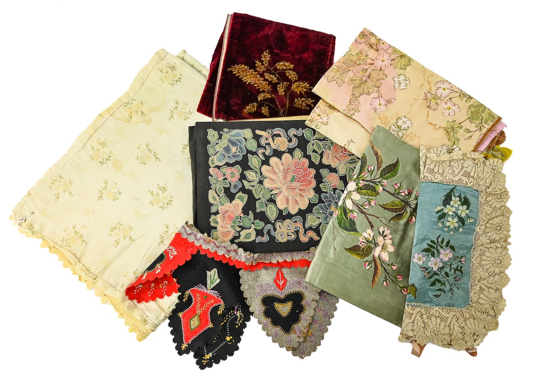 Table Covers, Valence Decorations (1 of 5)