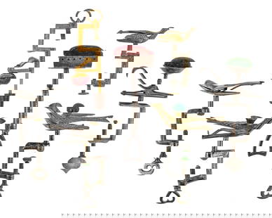 Sewing Birds and Sewing Clamps: Sewing birds and sewing clamps (7 pcs), lengths 3 1/2" to 6"