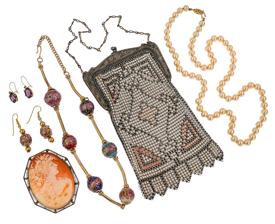 Gold Framed Cameo & Jewelry (1 of 7)