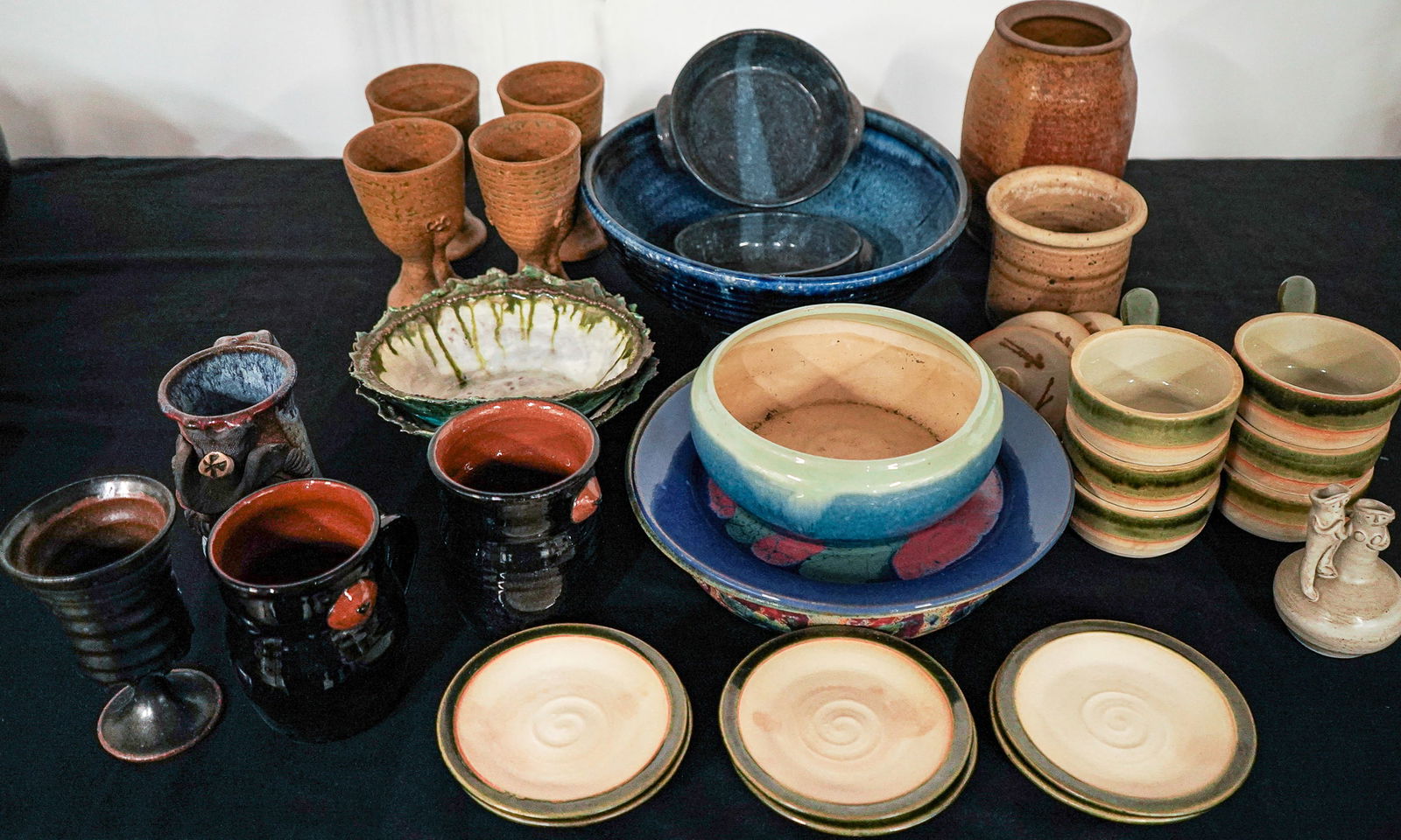 Collection of Studio Art Pottery Tableware (1 of 7)