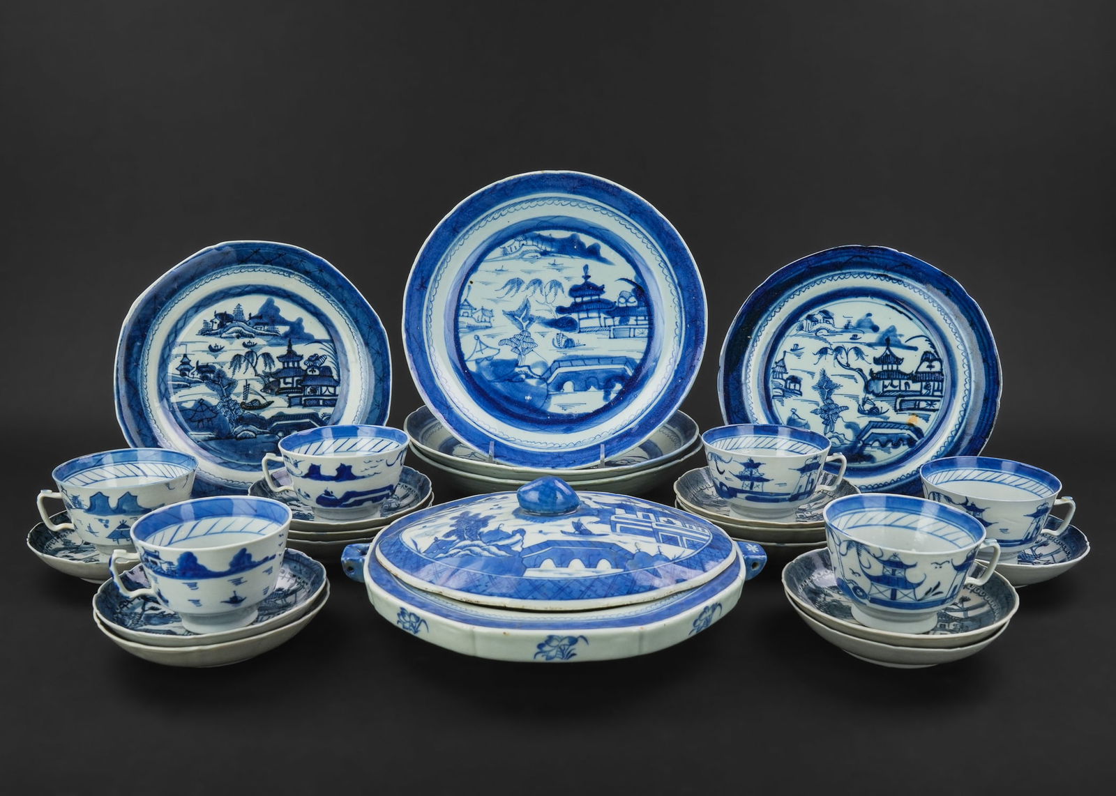 19th c Chinese Canton Blue & White Porcelain (1 of 11)