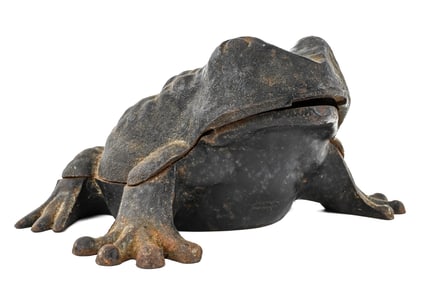 Mon Art 84 Cast Iron Frog or Toad Figurine
