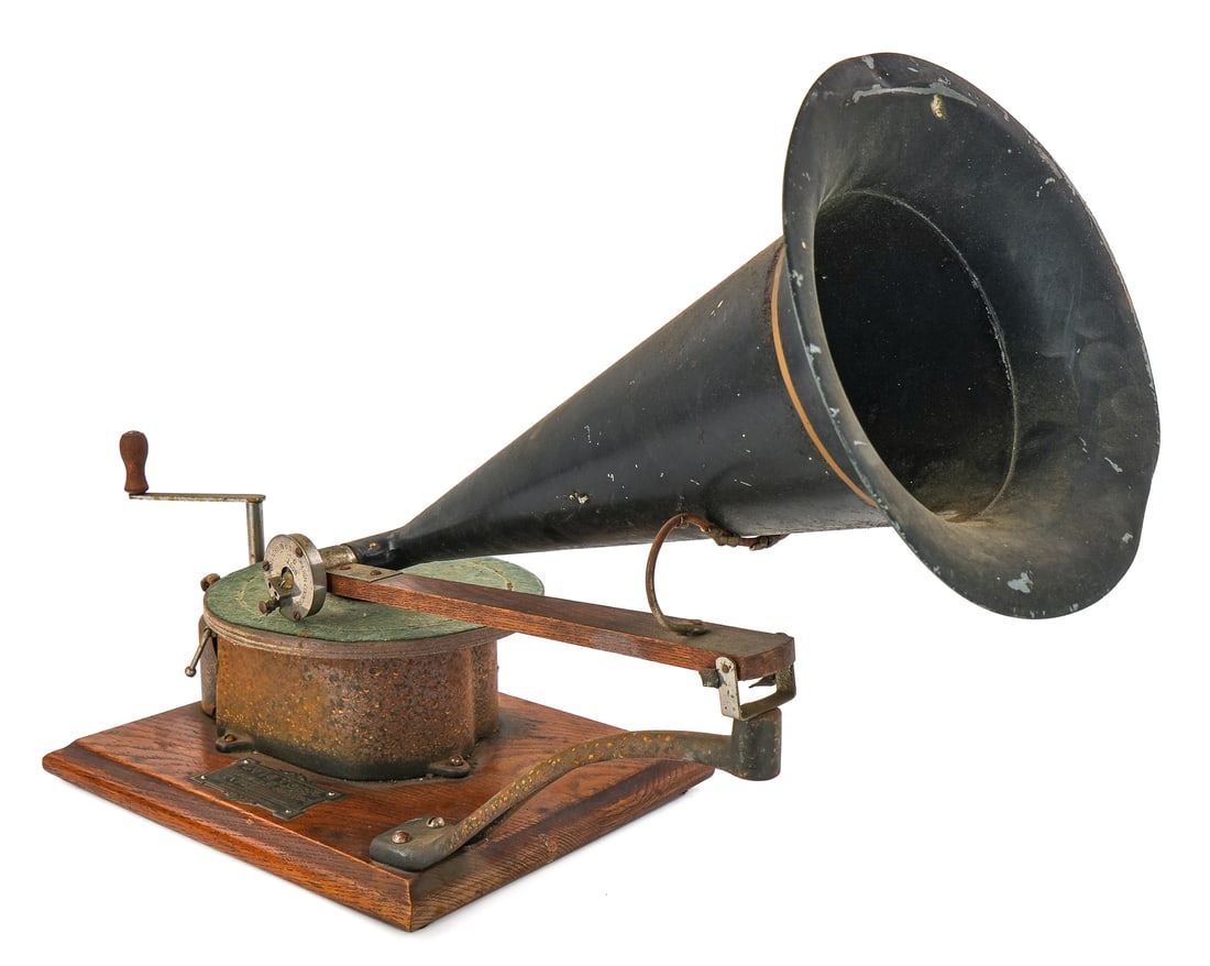 1902 Victor Type A 7" Disc Phonograph (1 of 8)