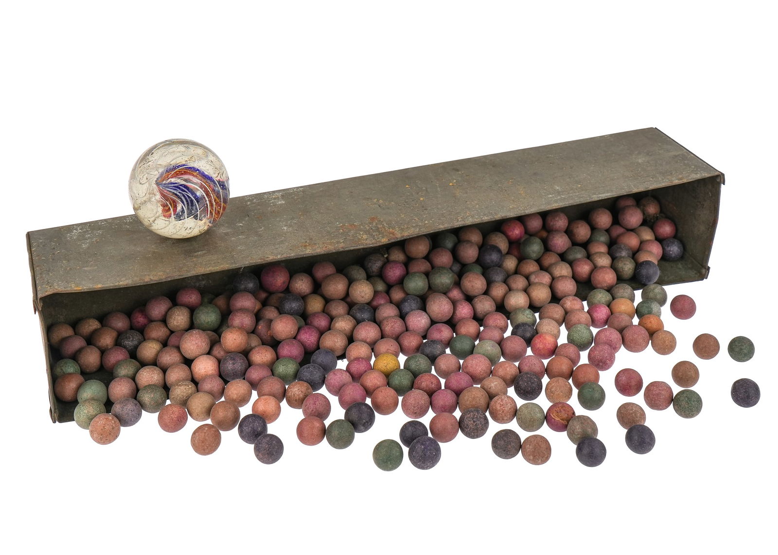 Clay Marbles & Swirl: Collection of 19th c clay marbles with a nice 2" diameter large swirl marble.