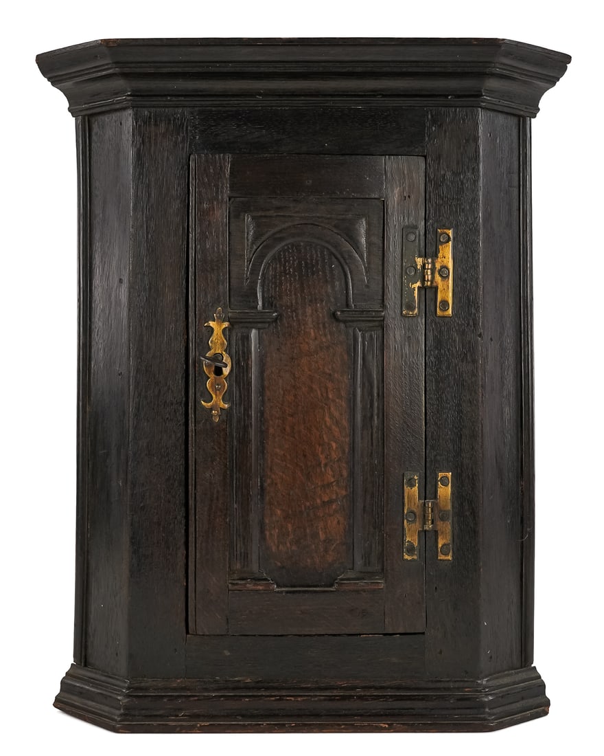 18th c English Hanging Corner Cupboard (1 of 5)