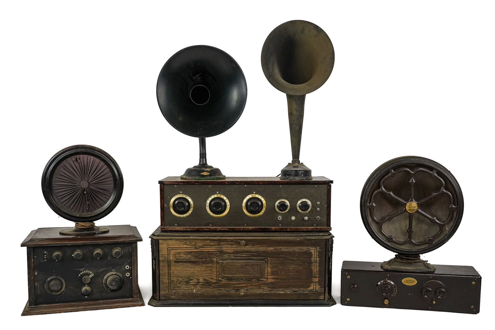 Lot of Early Radio Sets and Speakers (1 of 6)
