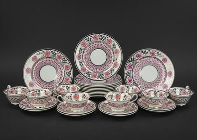 28 pc. Wedgwood Silver Lustre Luncheon Set
