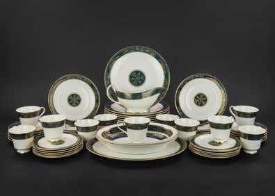 67 pcs. Royal Doulton Carlyle Dinnerware