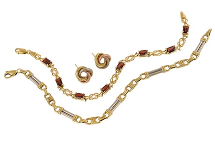 A Group of 14k Yellow Gold Jewelry