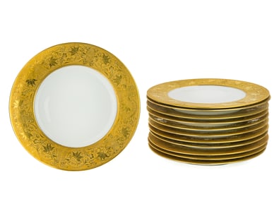 12 Hutschenreuther Gilt Engraved Dinner Plates
