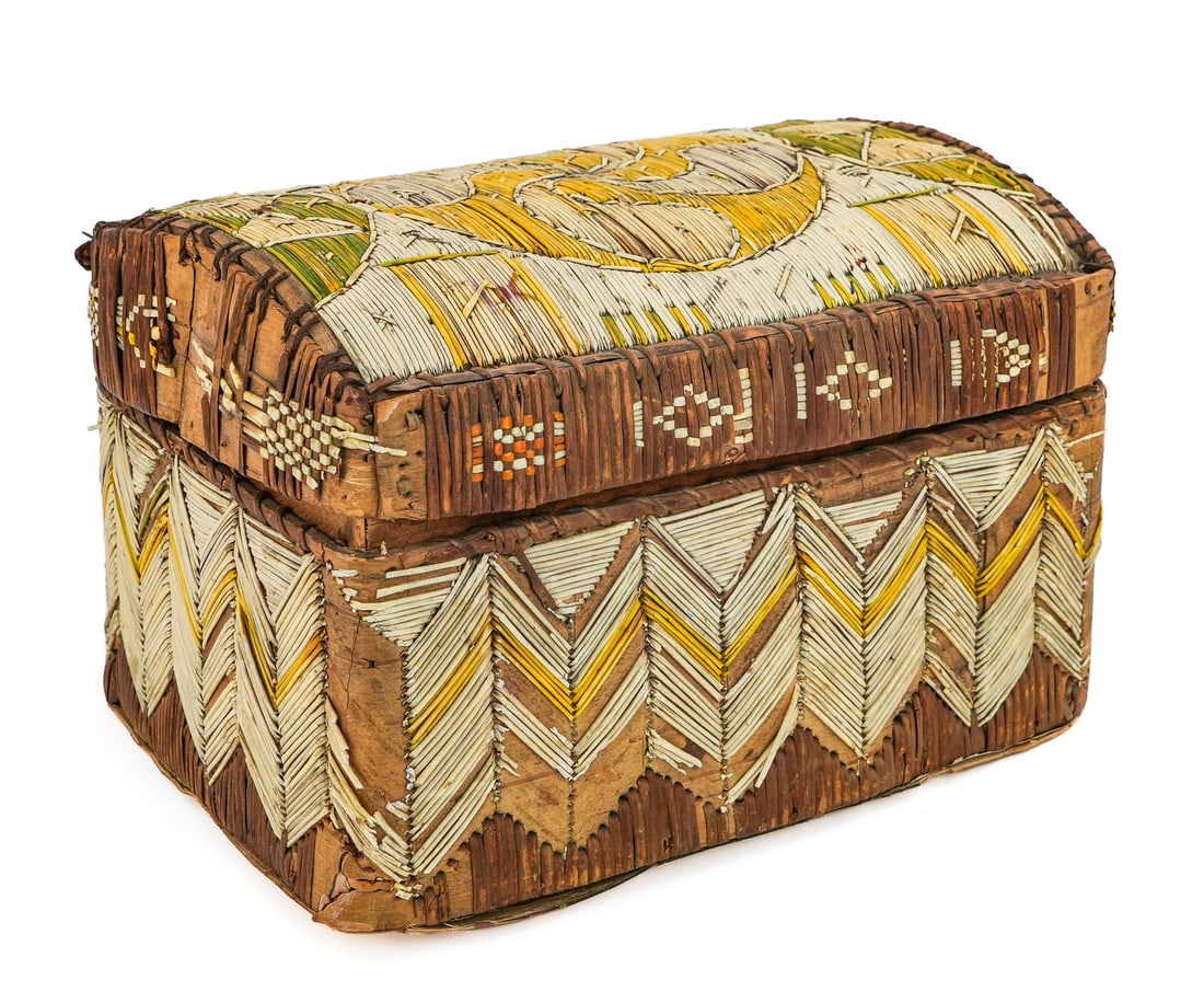 Mi'kmaq Quill Decorated Box: 19th c Mi'kmaq porcupine quill decorated dome top birch bark box, pinwheel lid, chevron sides, some losses, 8" x 6" x 5 1/2"
