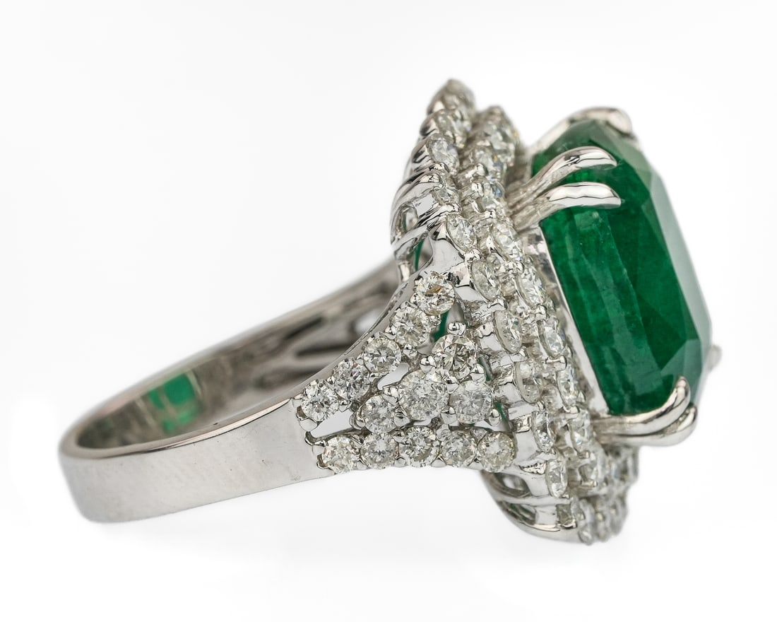 Fine 7.8 CT Emerald & Diamond Ring - 4