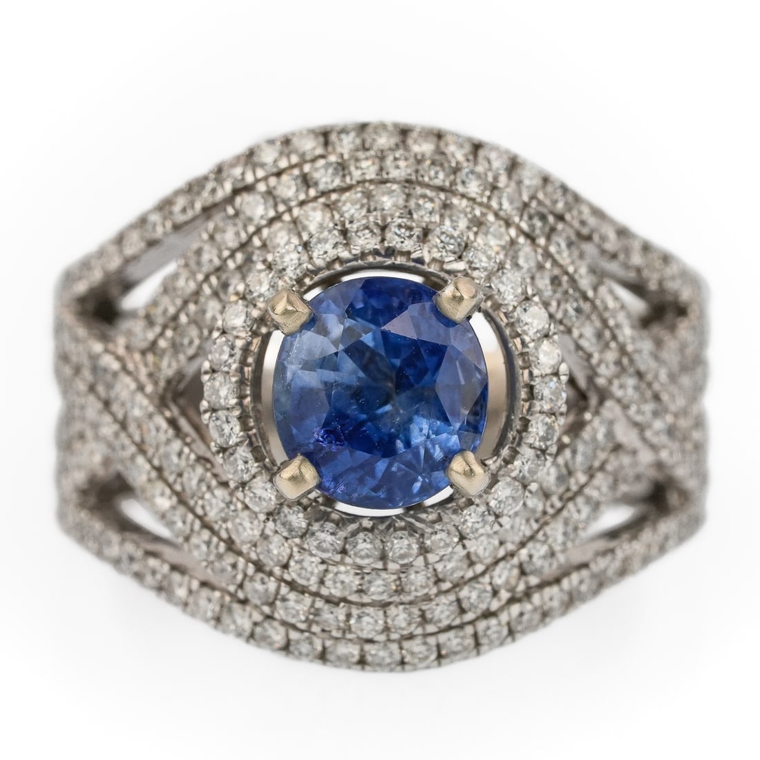 2 CT Sapphire & Diamond Ring - 2