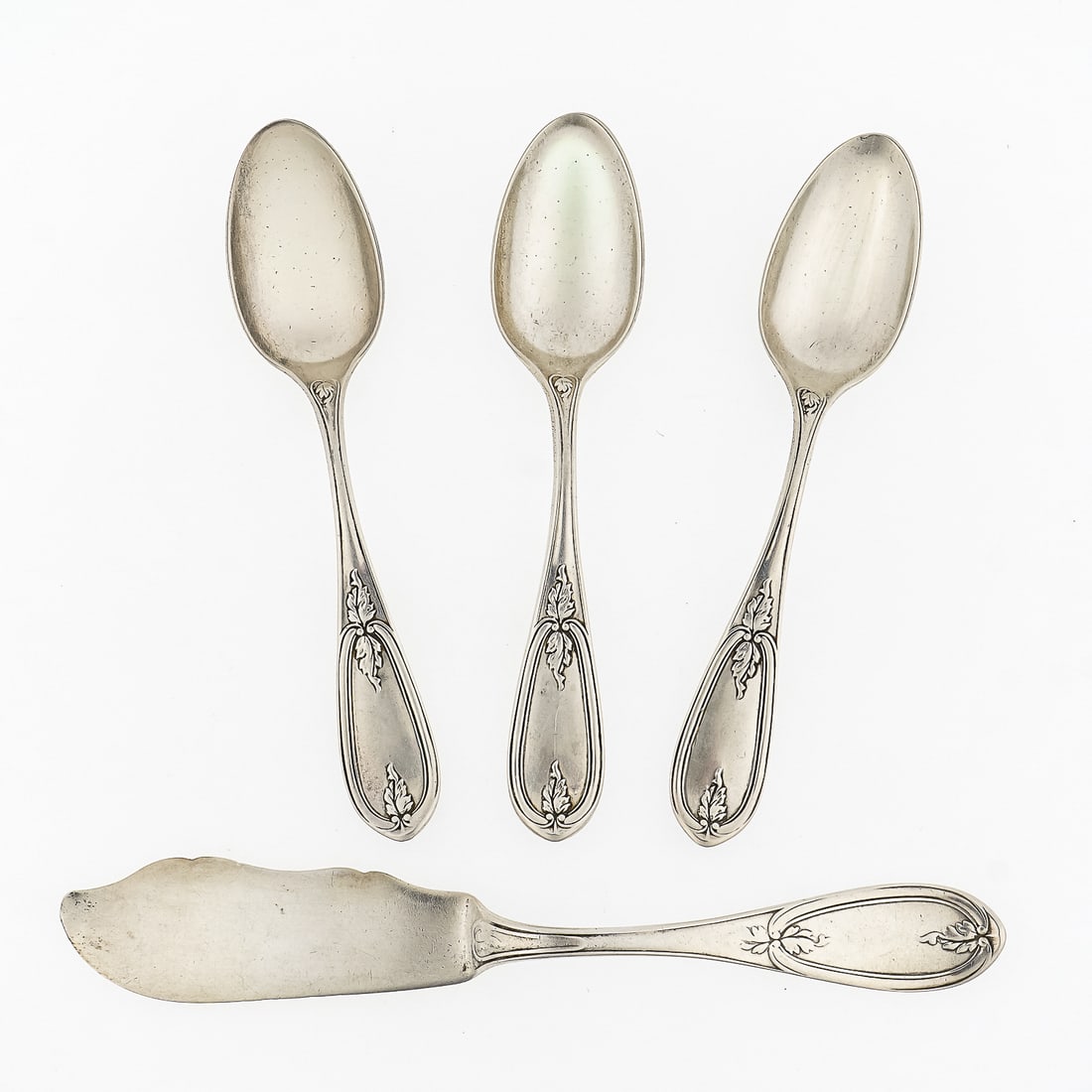 7 pcs. Mid 19th c. Coin Silver "Olive" Flatware - 5