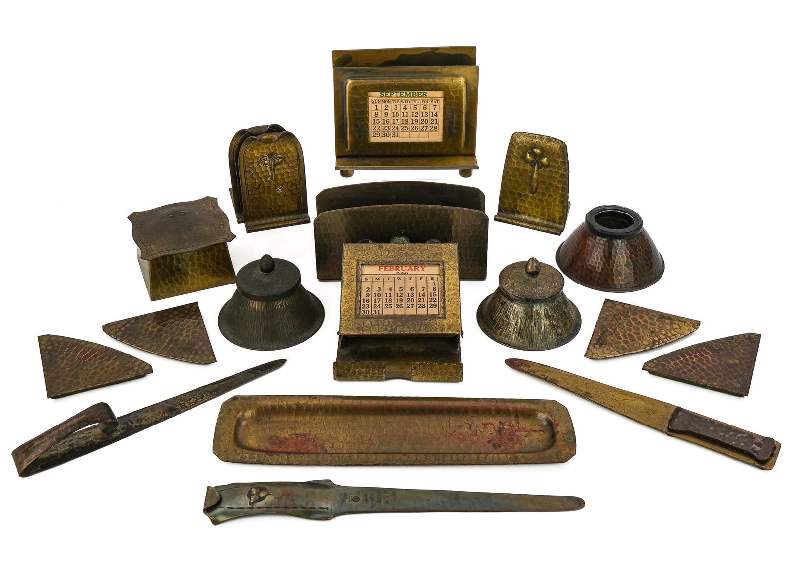 Roycroft Copper, Brass Desk Pieces: Roycroft Arts & Crafts copper, brass desk pcs (18 pcs), East Aurora, NY, including inkwells, calendars, pen tray, envelope holders, blotter corner set, Little Journeys bookends, letter openers,