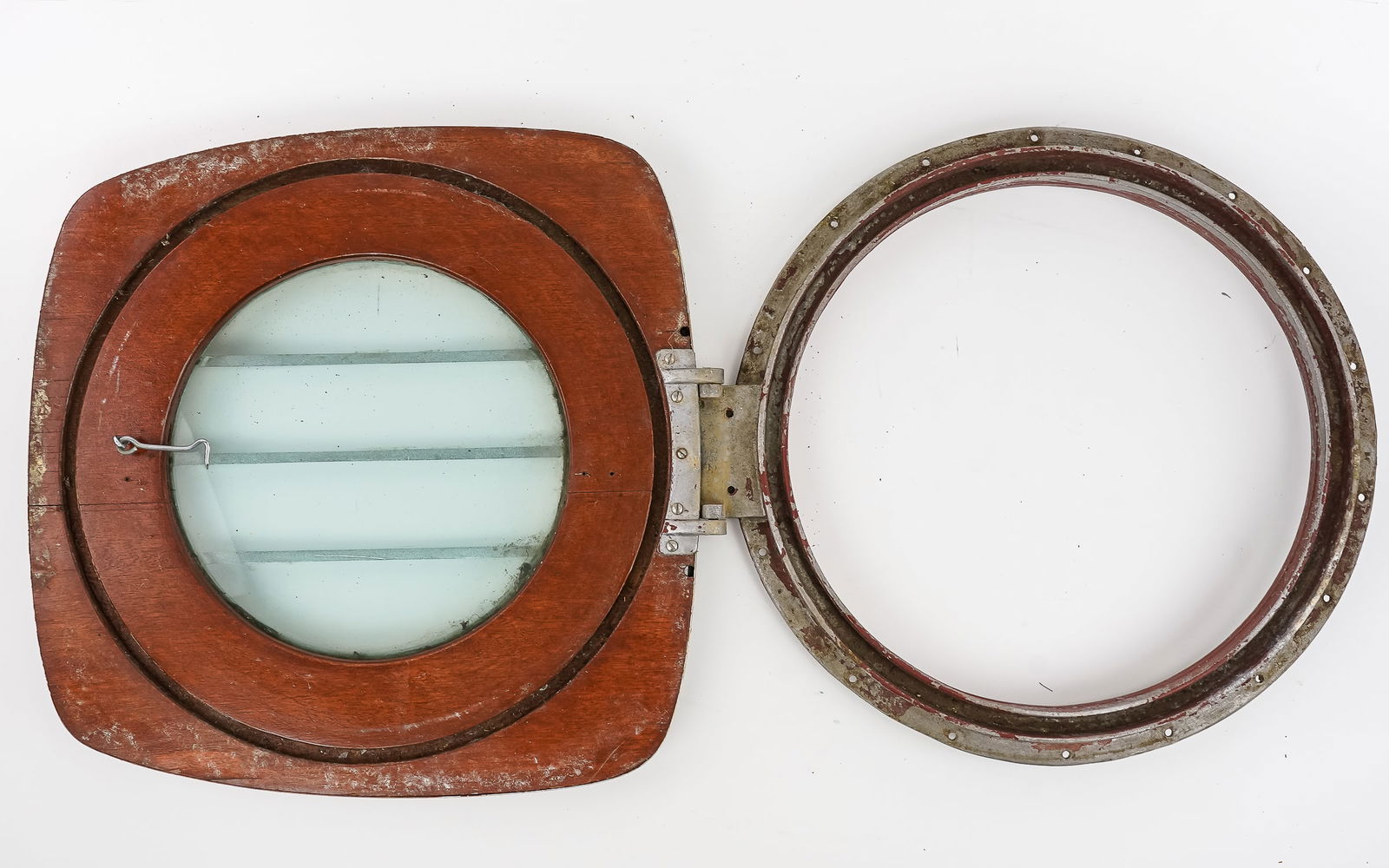 Porthole Window, Bronze Rudder - 4