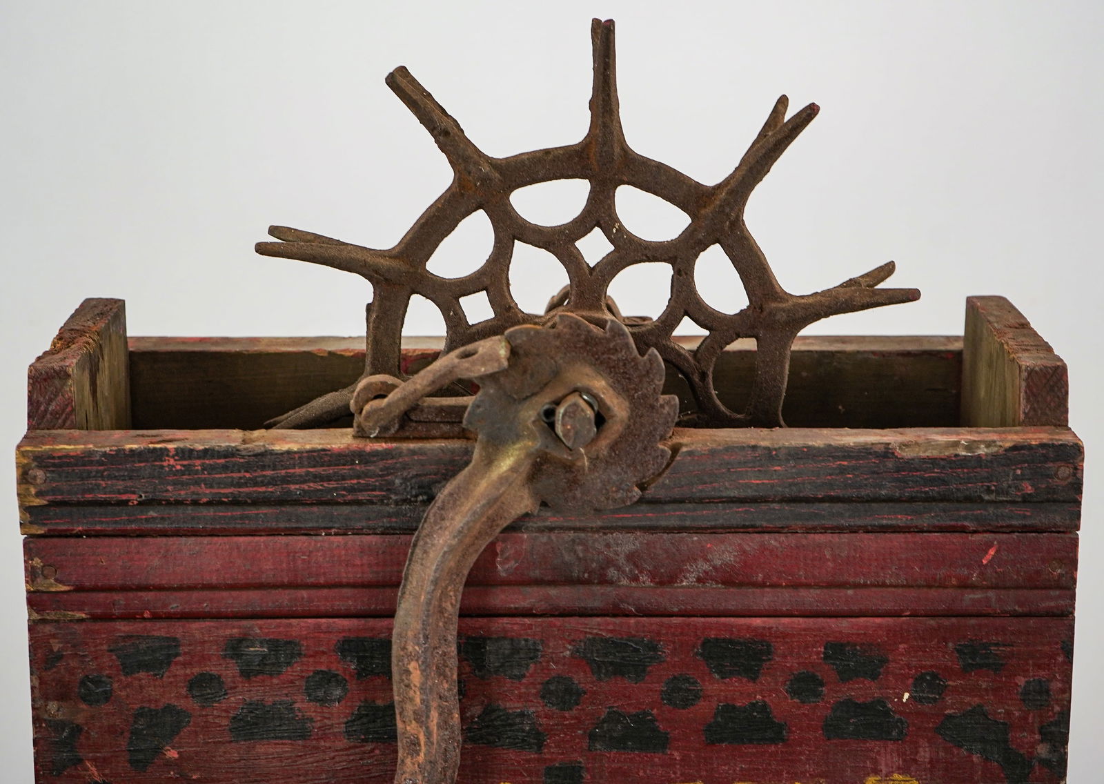 19thc Chain Pump with Polychrome decorated case - 6