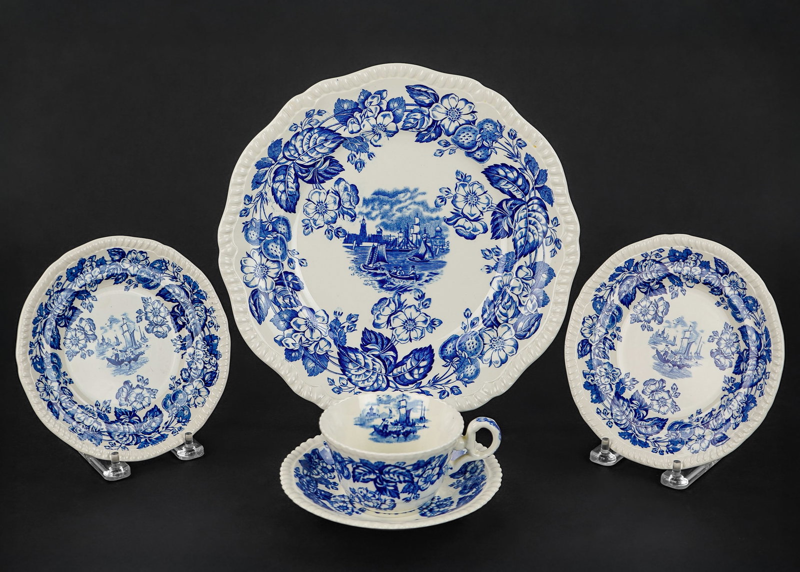 44 pcs. Copeland Spode Old Salem Dinnerware (1 of 7)