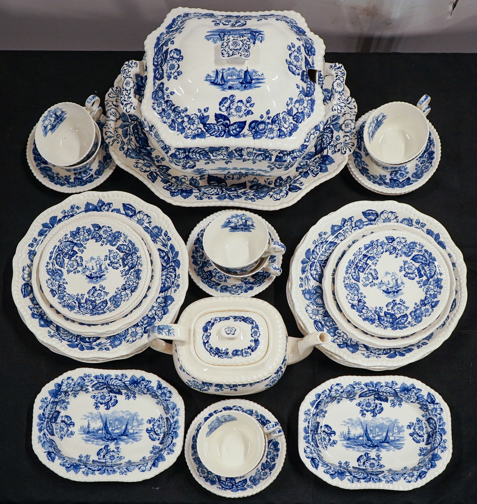 44 pcs. Copeland Spode Old Salem Dinnerware - 4