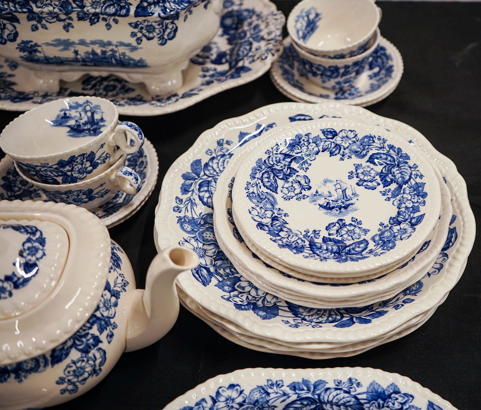44 pcs. Copeland Spode Old Salem Dinnerware - 7