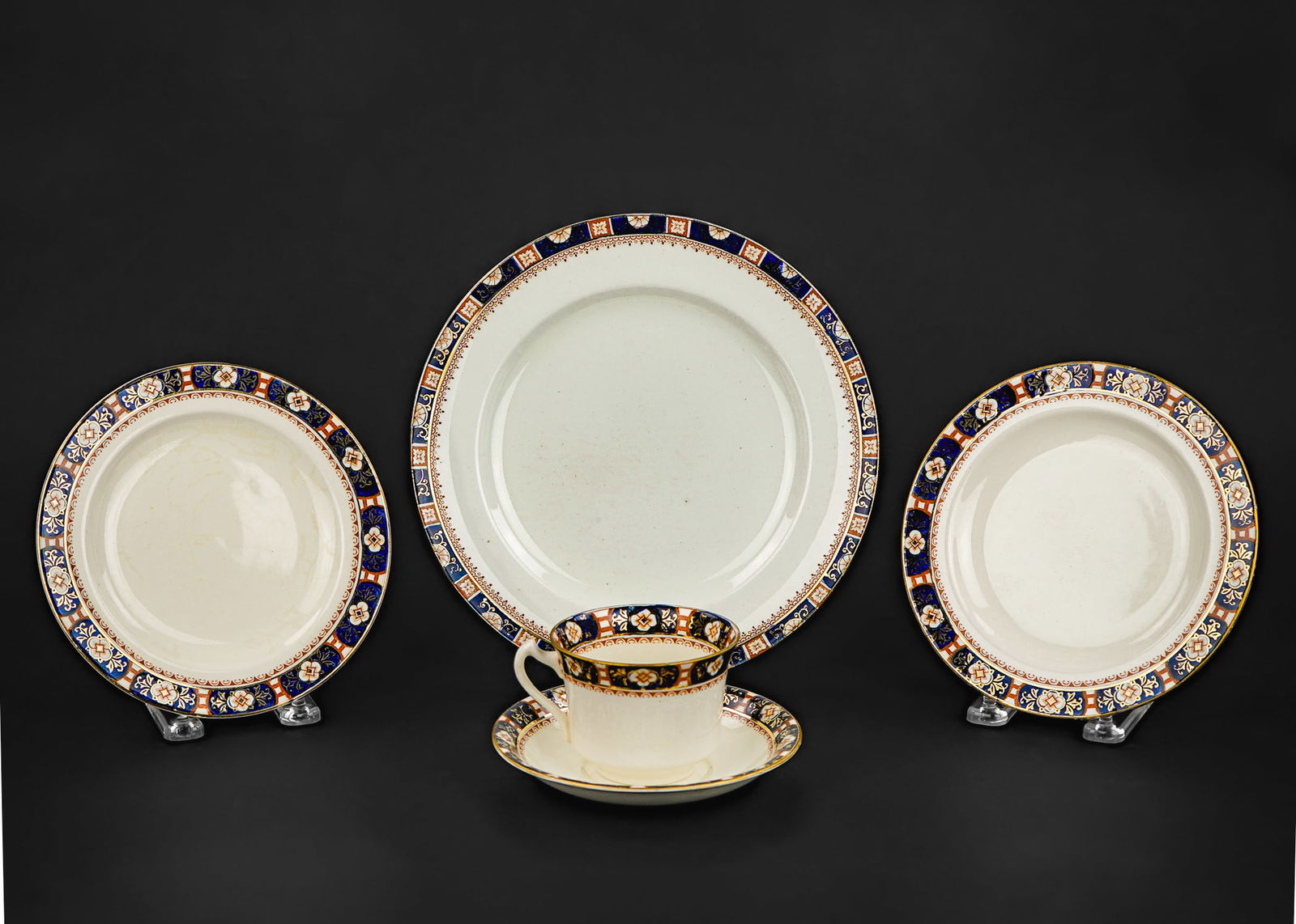 Wood and Sons Windsor Imari Dinner Service: Approximately 144 pcs. Wood and Sons "Windsor" pattern Imari motif banded dinner service including many platters, covered serving dishes, sauce tureens, teapot, dinner plates, side plates, demitasse