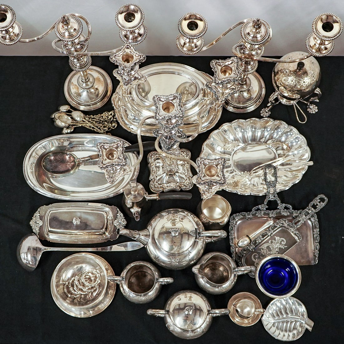 Large Lot of Silver Plated Tableware, Candelabra (1 of 7)