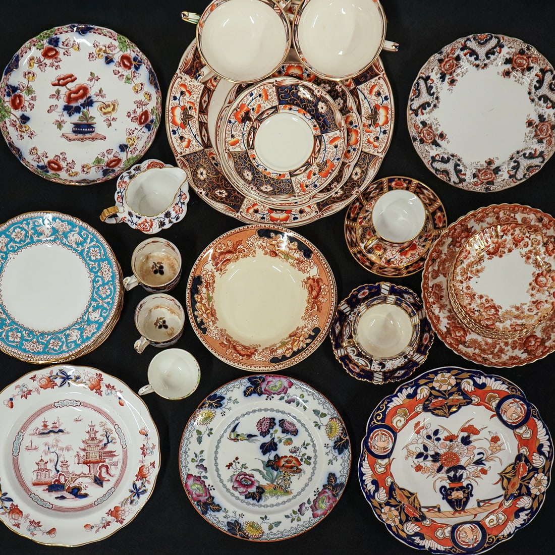 English and Imari Style Porcelain Tableware (1 of 5)