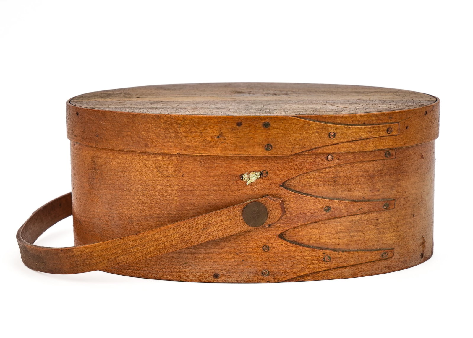 Shaker Oval Swing Handle Sewing Box (1 of 1)