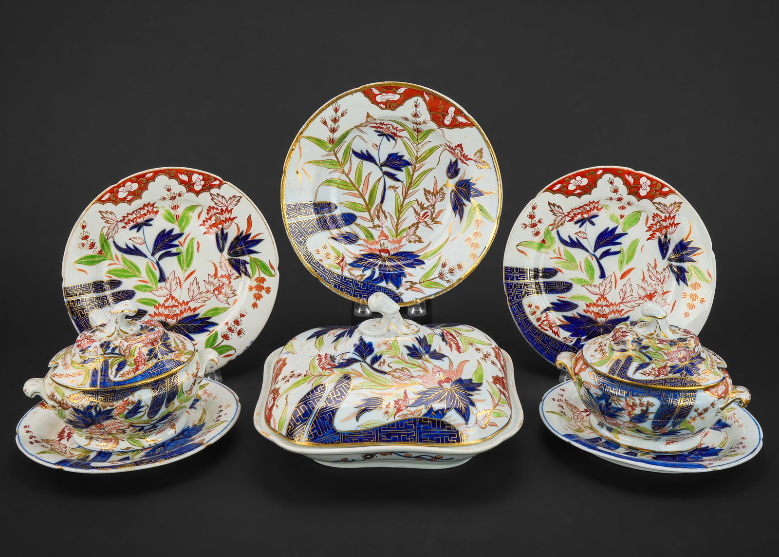 87 pcs. Chamberlain's Worcester Dinnerware (1 of 1)