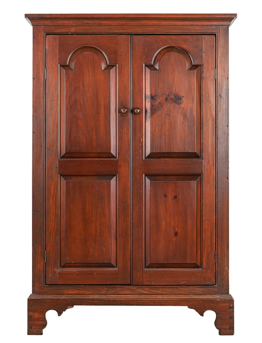 DR Dimes NH- Pine Two door cupboard (1 of 5)