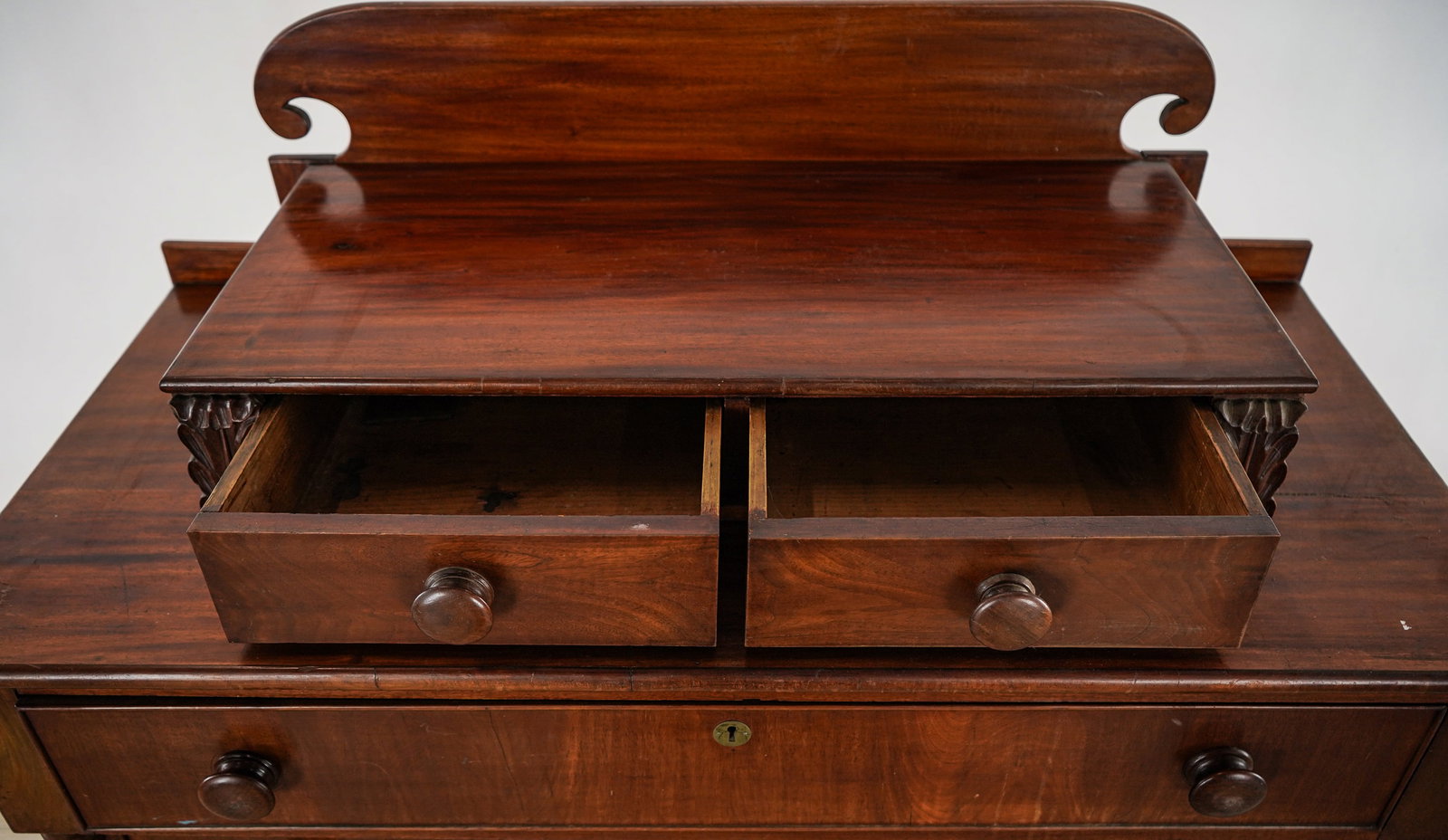 Sheraton Cherry Deck Top Chest - 4