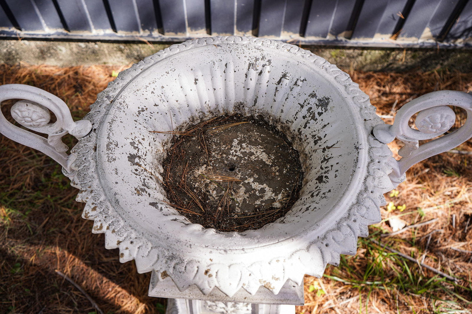 Victorian Garden Urn - 4