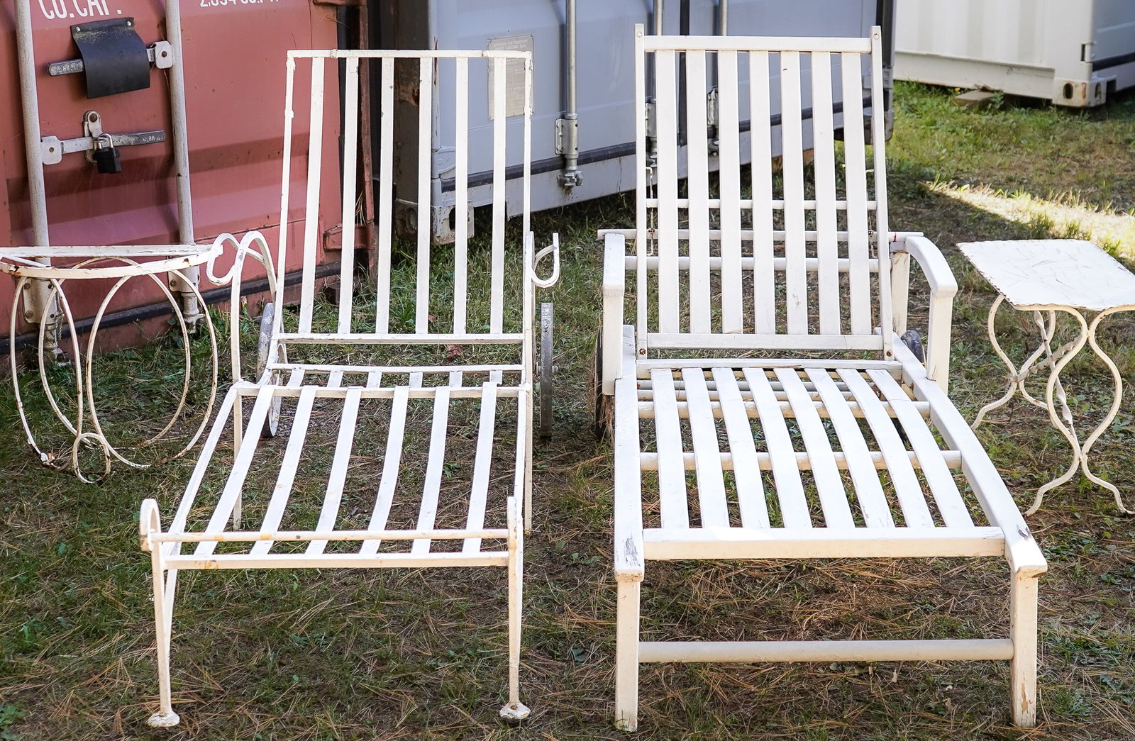 4 Pieces 1950's Patio Furniture (1 of 3)